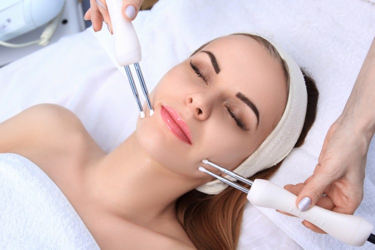 Facial massage using tools