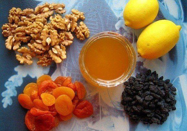 орехи с медом, лимоном и сухофруктами