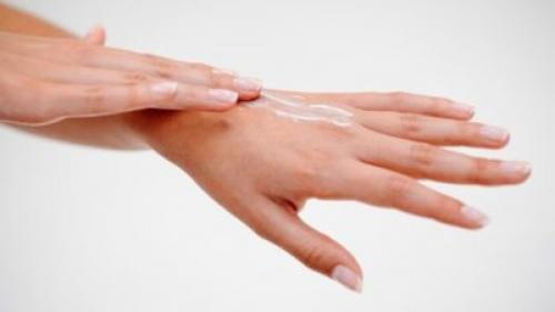 Мазь для рук от трещин и сухости. Народные рецепты лечения кожи рук