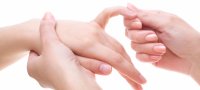 Причины онемения пальцев рук: заболевания и их лечение