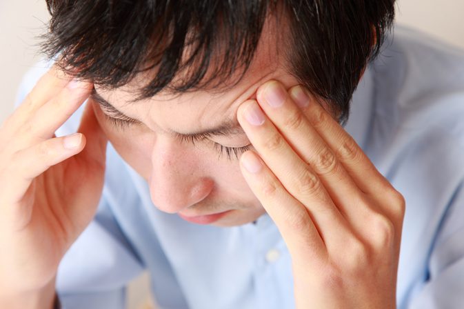 Причина частых головных болей при гиперметропии